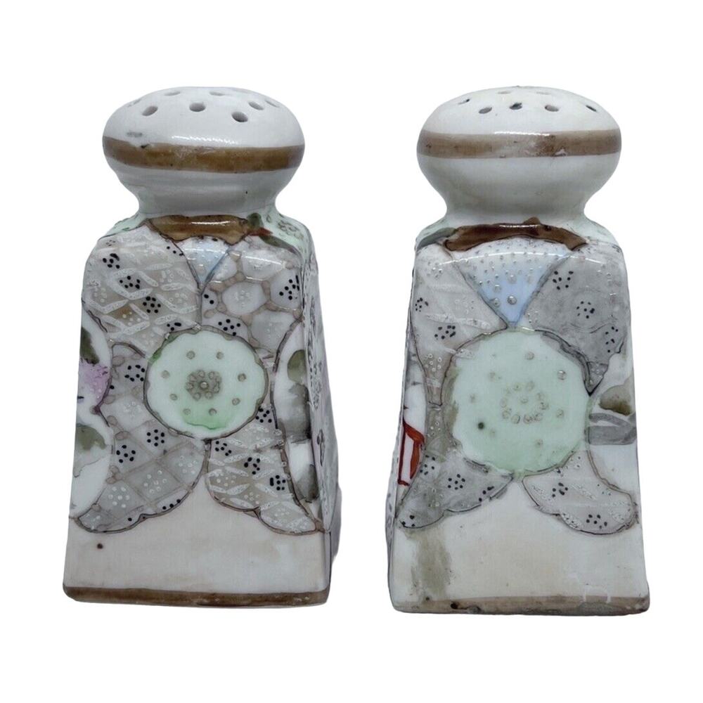 Royal Satsuma Moriage Salt & Pepper Shakers - Geisha, Flowers, Lake Vintage - Picture 4 of 6